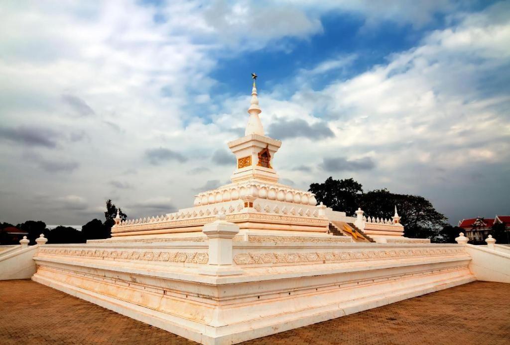 Отель Continental Plaza Vientiane Ban Nongdouang Экстерьер фото
